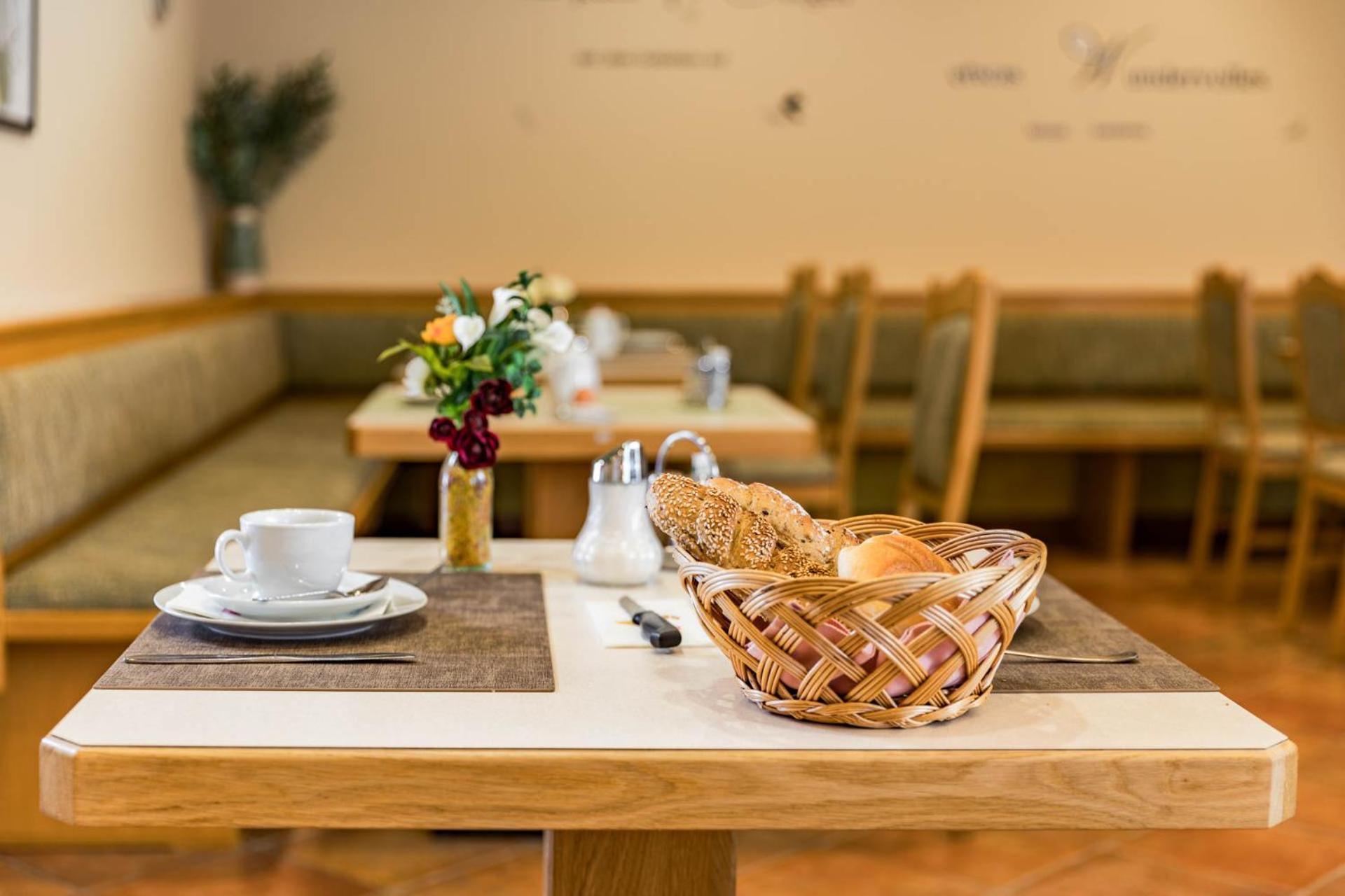 Hotel Garni Steinfeld Βίνερ Νόιστατ Εξωτερικό φωτογραφία