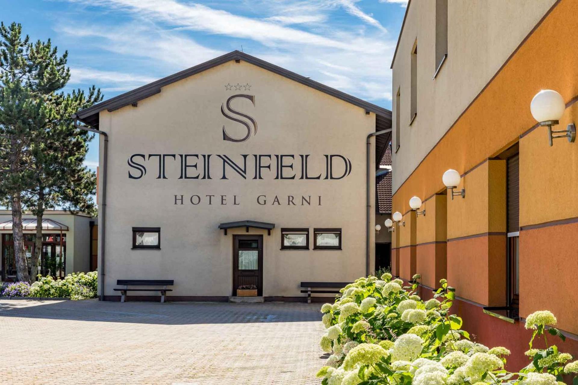 Hotel Garni Steinfeld Βίνερ Νόιστατ Εξωτερικό φωτογραφία