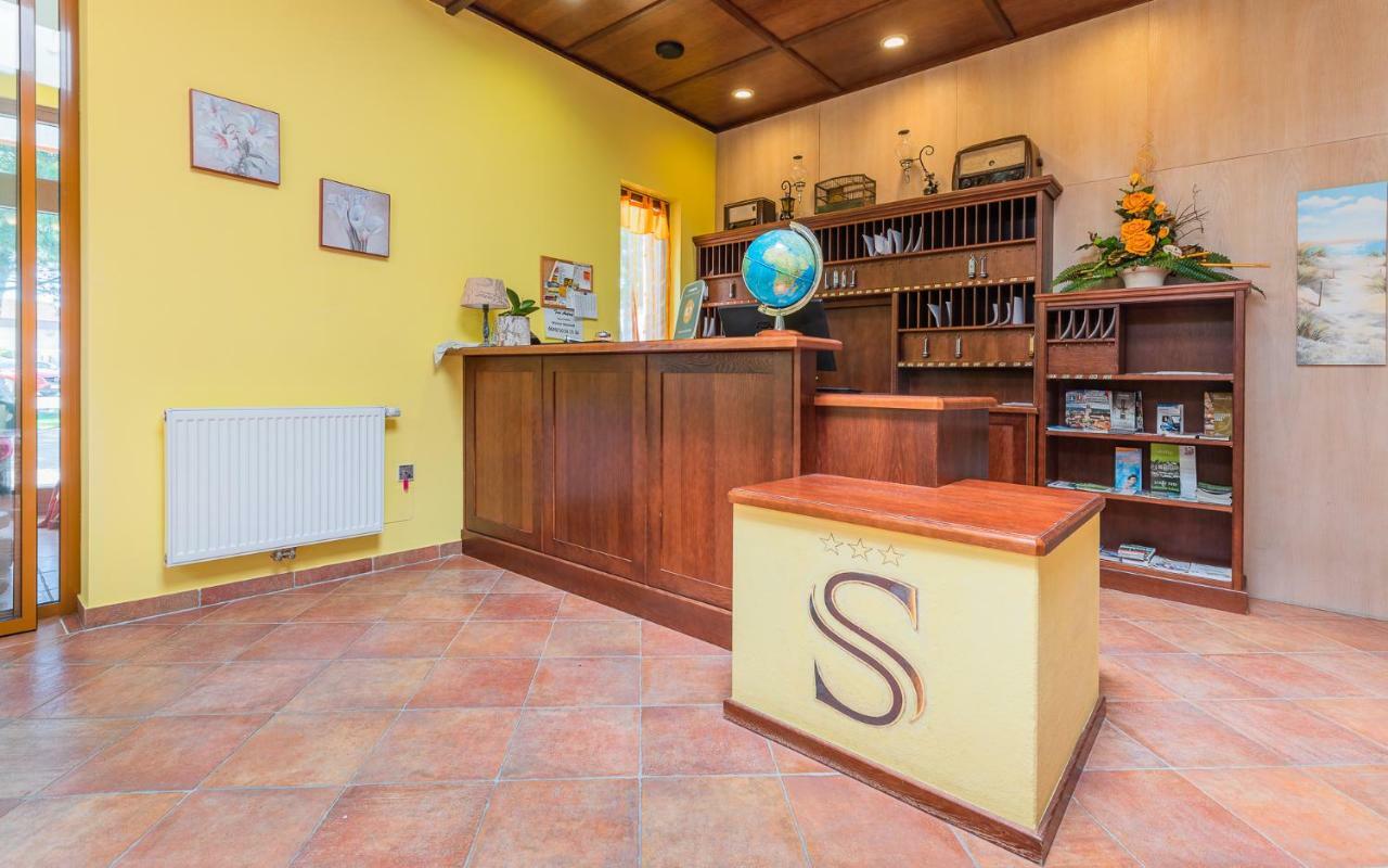 Hotel Garni Steinfeld Βίνερ Νόιστατ Εξωτερικό φωτογραφία
